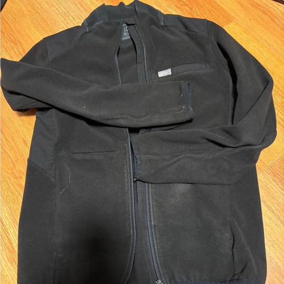 FIGS on shift fleece jacket XS in black color - Picture 4 of 9